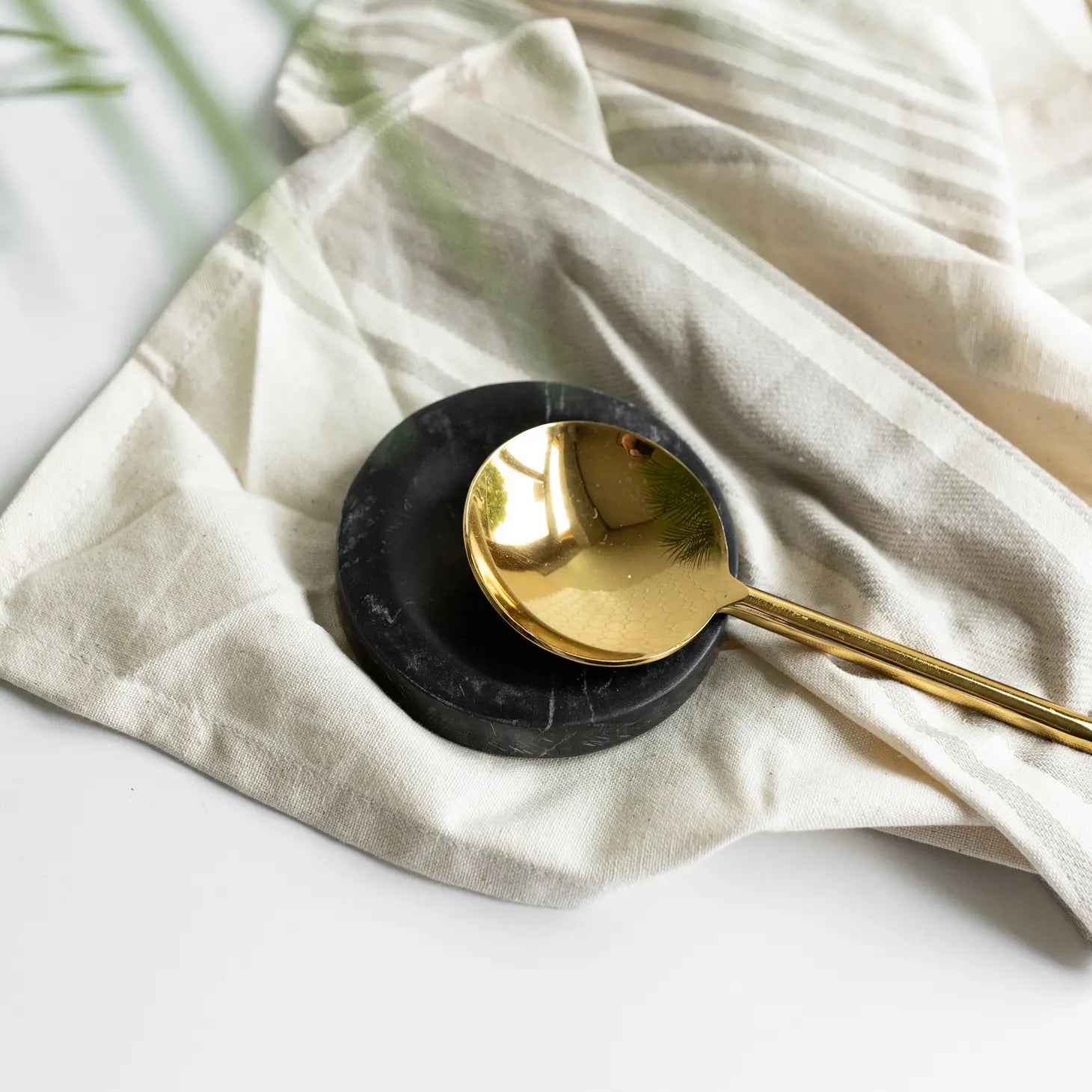 Black marble spoon rest