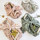 Bread Warmer & Basket Gift Set with Tea Towel - Flower
