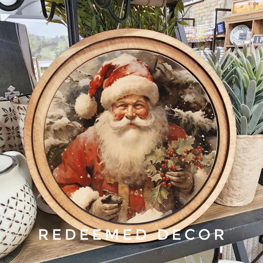 8" Round Santa with Holly Art