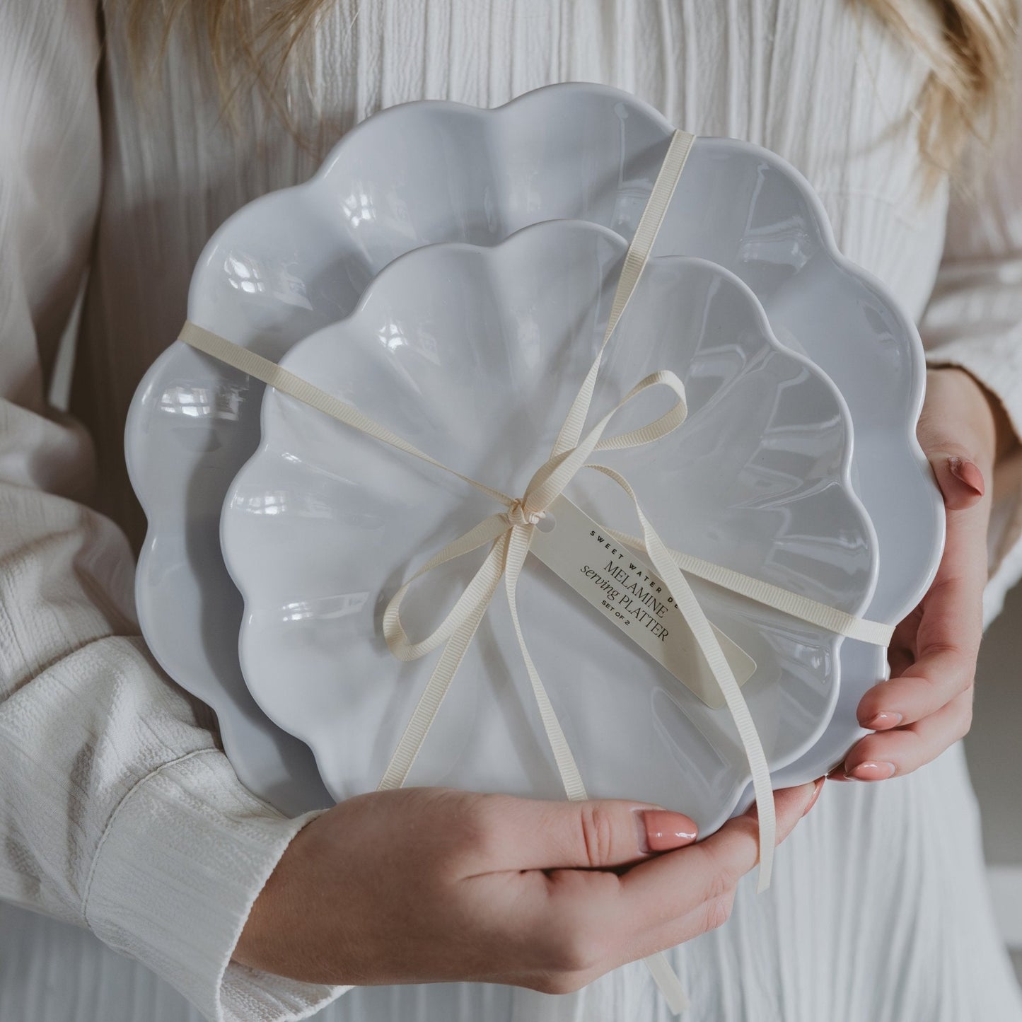 White Scalloped Serving Tray Set